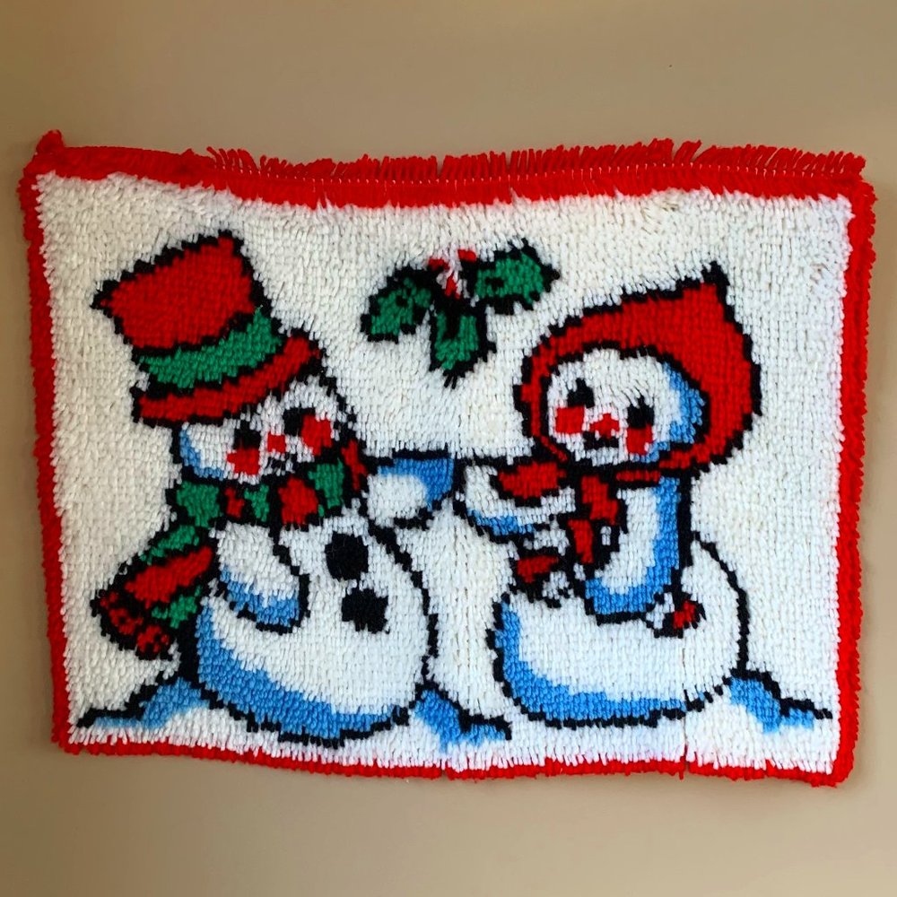 VTG Snowman Couple Latch Hook Rug Wall Hanging Christmas Hand Crafted 70s